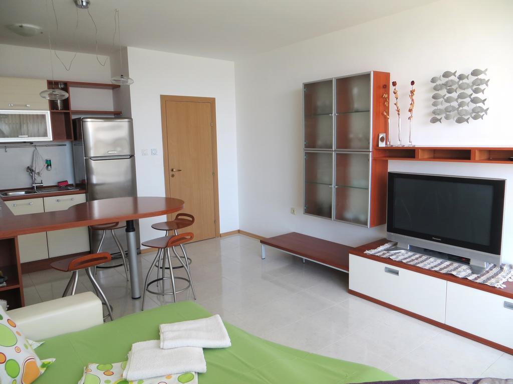 Holiday Apartment In Riviera Complex Sveti Vlas Room photo