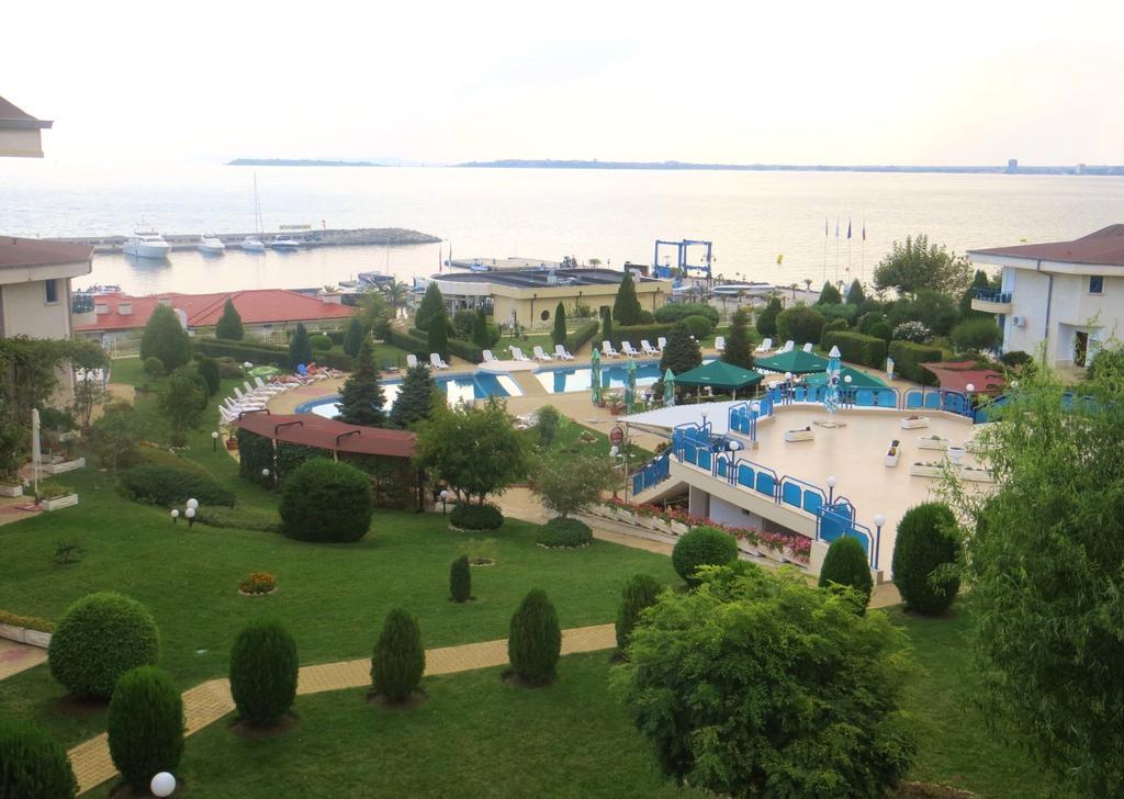 Holiday Apartment In Riviera Complex Sveti Vlas Room photo